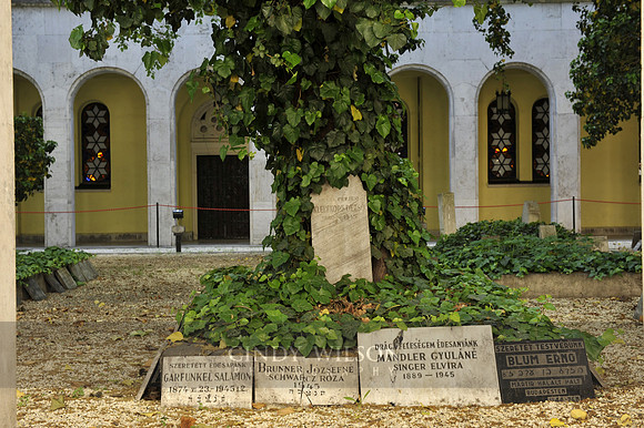 Holocaust Memorial, Dohany Street Synagogue, Budapest