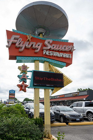 Flying Saucer Restaurant, Niagra
