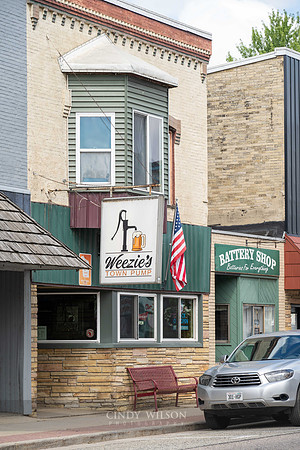 Weezie's Town Pump