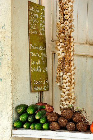 Garlic and Pepinos, Gibara