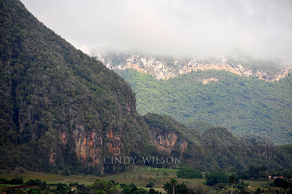 Mist in the Mountains, Vinales