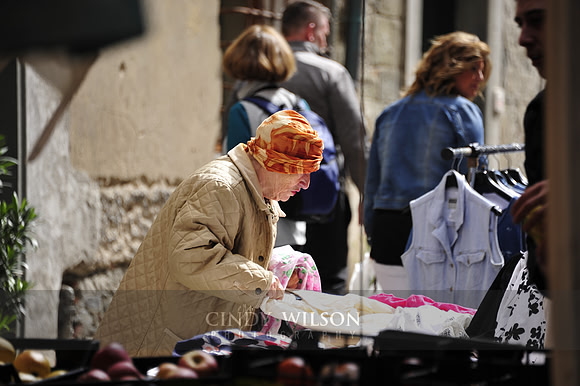 Shopper, Vernazza market