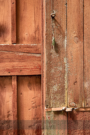 Red Barn Latch