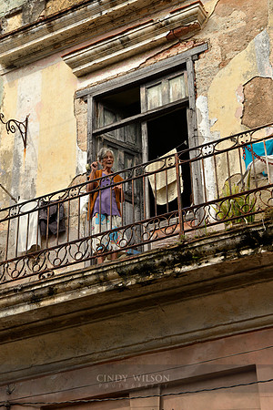 Mama Dancing on the Balcony, Mantanzas