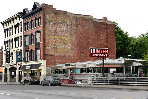 Hunter Dinerant, Auburn, NY