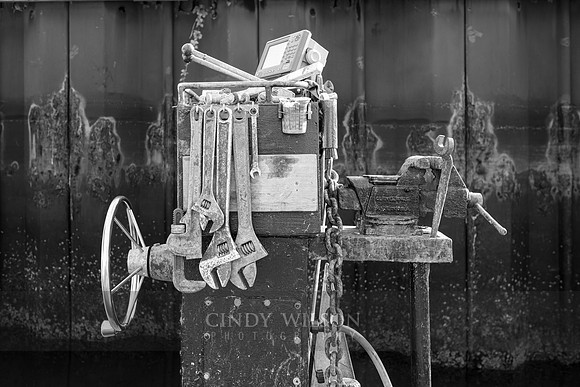 Helm Station, Barge