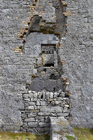 Through Wall, Inishmore, Ireland