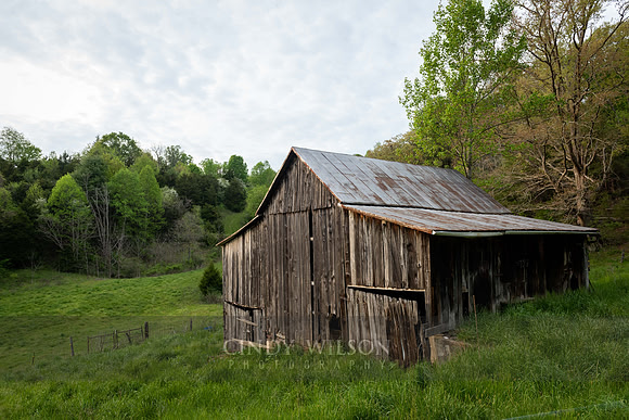 Tobacco Barn, TN
